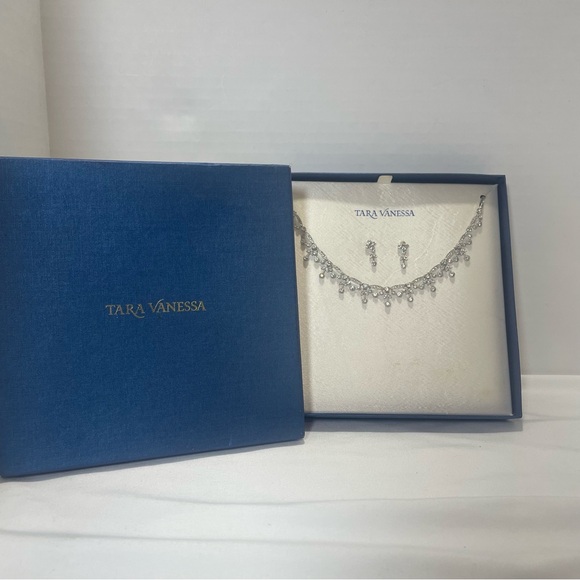 Tara Vanessa's Necklace and pierced Earring Crystal drop set